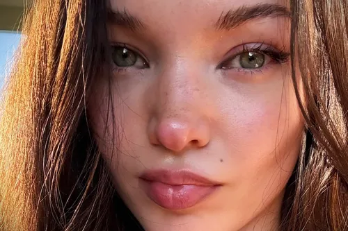 Dove Cameron