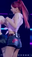 Yuna - ITZY (유나, Shin Yu Na) - Video #292597
