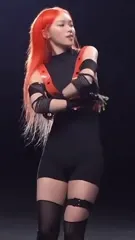 Kim Chaewon 김채원 [Le Sserafim] - Video #316368