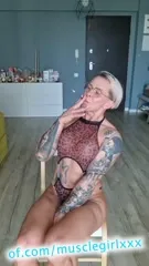 crazyxbody / musclegirlxxx - Video