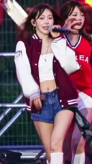 Sakura Miyawaki 宮脇 咲良 | LESSERAFIM - Du 2ljjiXJz
