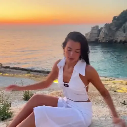 Dua Lipa - Video 1