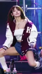 Sakura Miyawaki 宮脇 咲良 | LESSERAFIM - Video