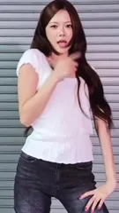 Hong Eunchae 홍은채 | LESSERAFIM - Video #157120