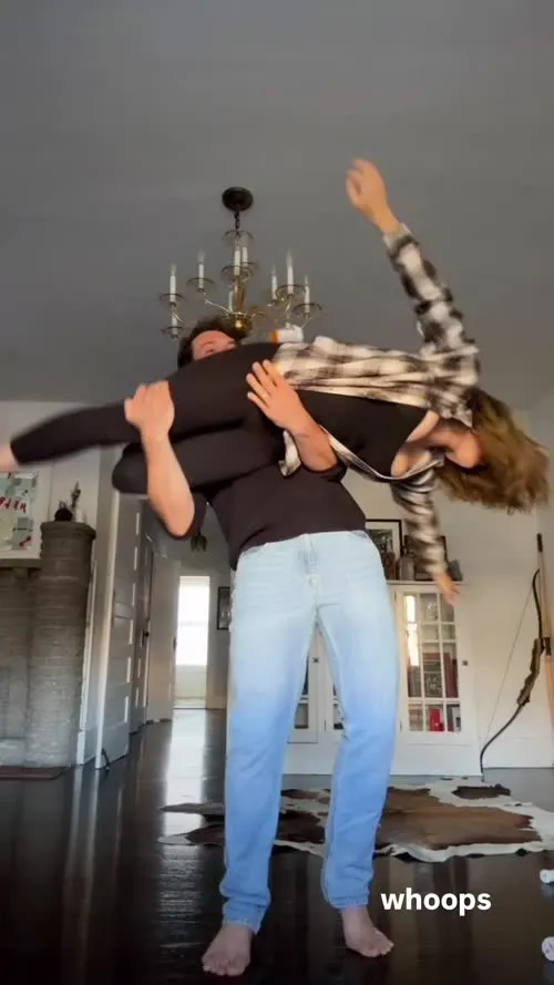 Natalie alyn lind - Video
