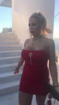 Rebecca More / Rebecca Moore - Video