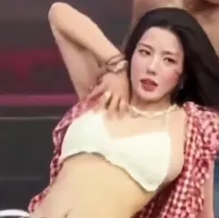 권은비 Kwon Eunbi / Kwon Eun-bi - Video