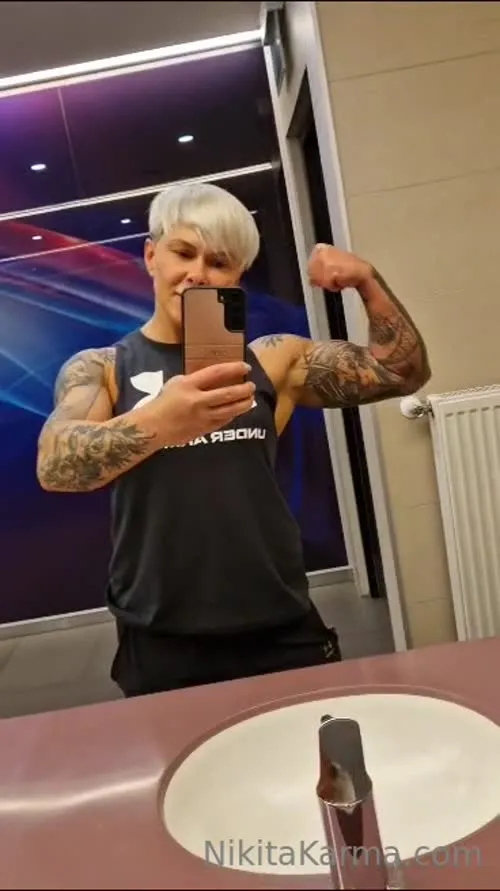 crazyxbody / musclegirlxxx - Video