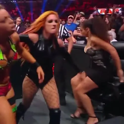 Samantha Irvin - WWE - Video