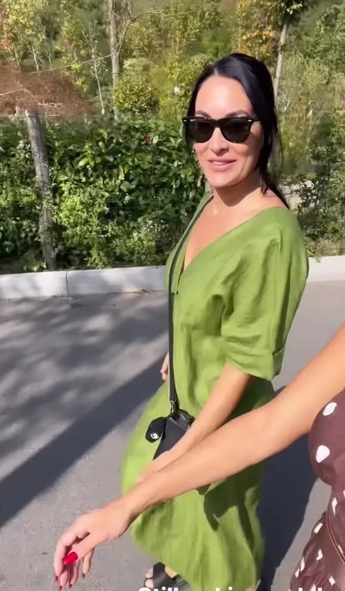 The Bella Twins: Nikki Bella & Brie Bella | Garcia Twins - Video