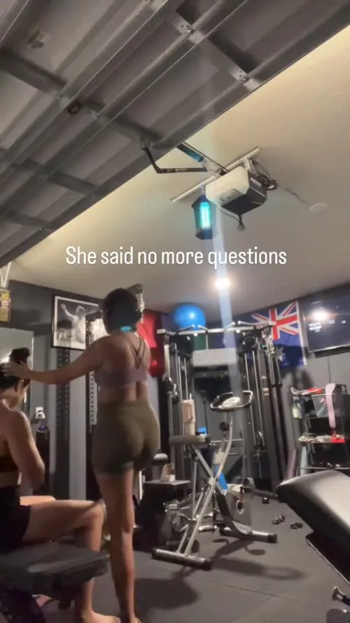 Indi Hartwell - Video