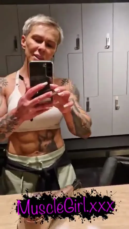 crazyxbody / musclegirlxxx - Video