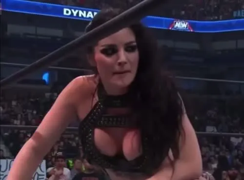 WWE's Paige / Saraya Bevis - Video
