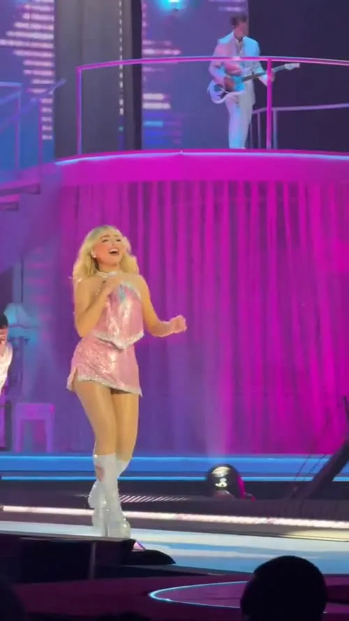Sabrina Carpenter - Video
