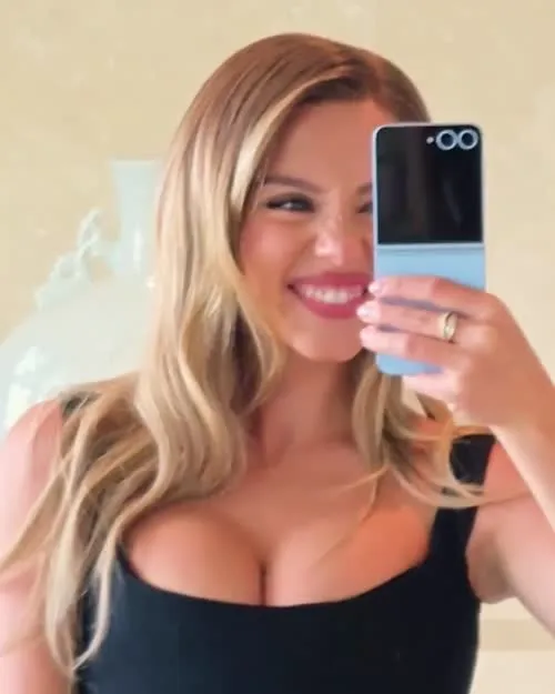 Sydney Sweeney - Video