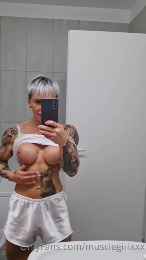 crazyxbody / musclegirlxxx - Video #135596
