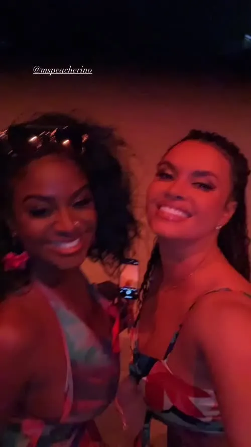 Joy Taylor - Video #178533