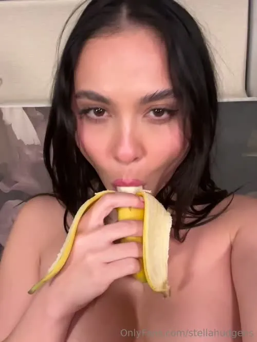 Stella Hudgens (Vanessa's Sister) - Video