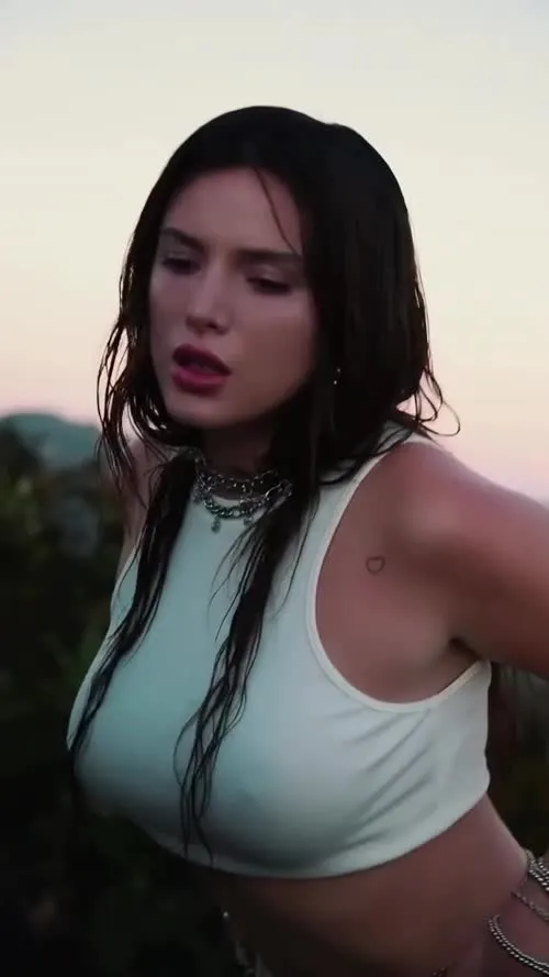 Bella Thorne - Video #418893