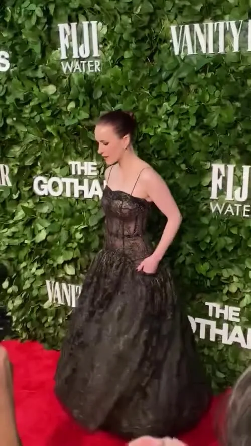 Rachel Brosnahan - Video #119017