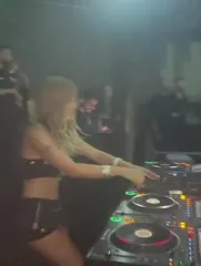 Victoria De Angelis (Maneskin bassist) - Video