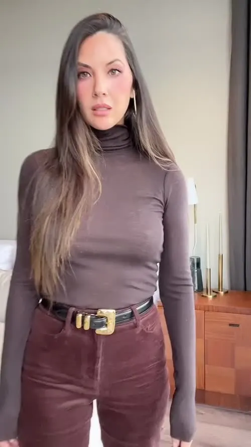 Olivia Munn - Video
