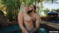 EBunnz | Elana Bunnz | ebunnzvip - Paddlin' That MILF (31.03.2023)