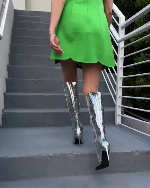 Elizabeth Banks - Video