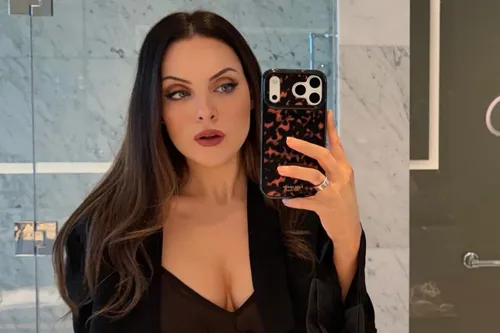 Elizabeth Gillies
