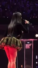 Emilia Mernes - Emilia recibe el premio “Mejor canción urbana” por blackout en Los 40 Music Awards Santander 2025 y se lo dedica a sus compañeras Tini y Nicki Nicole 🌟🧊❤️ @emilia. @LOS40 Spain #emil