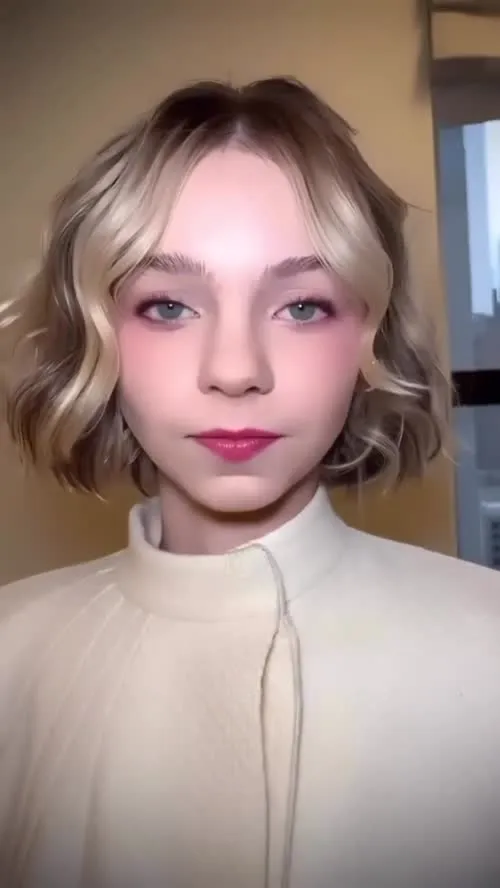 Emma Myers - Video