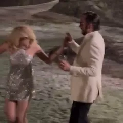 Ester Exposito - Video