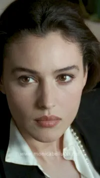 Monica Bellucci - Example experience one of Monica Bellucci’s earliest performances, where grace (2025-11-30)
