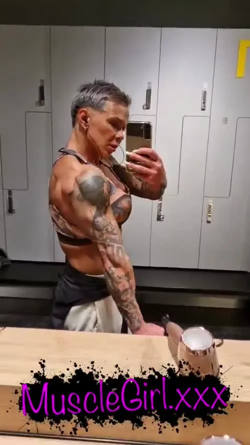 crazyxbody / musclegirlxxx - Video