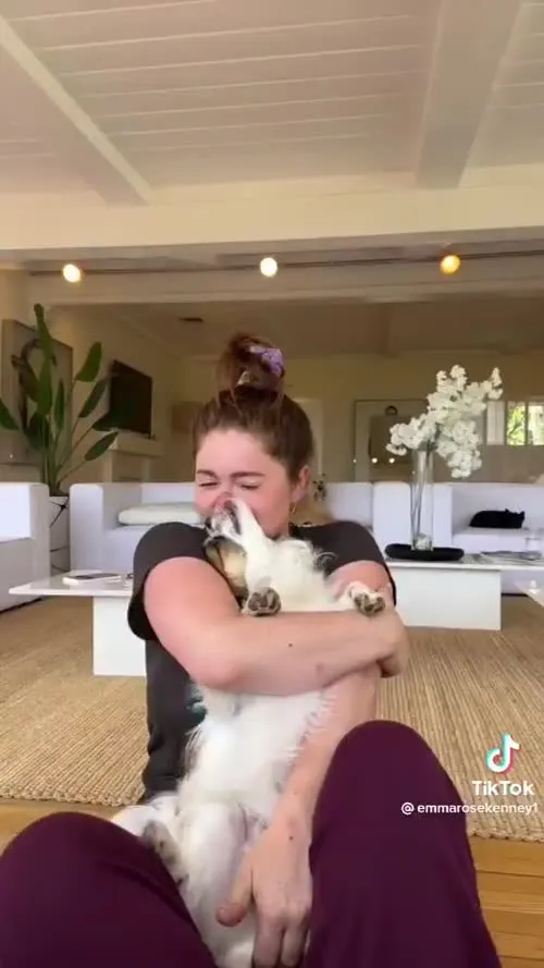 Emma Kenney - Video