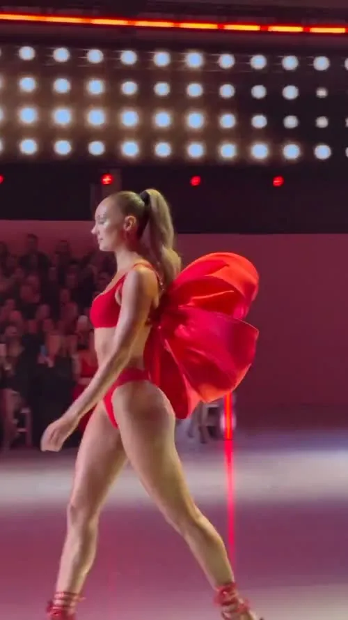 Candice Swanepoel - Video