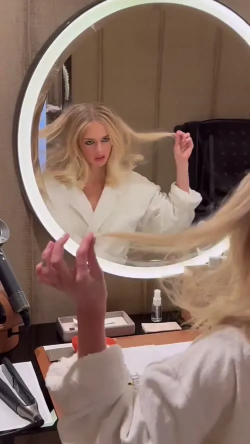 Samara Weaving - Video