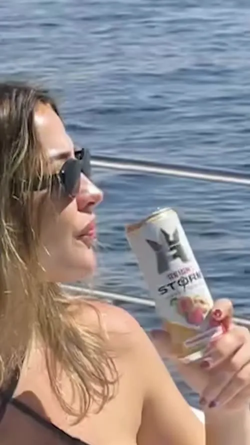 Madelyn Cline - Video #223002