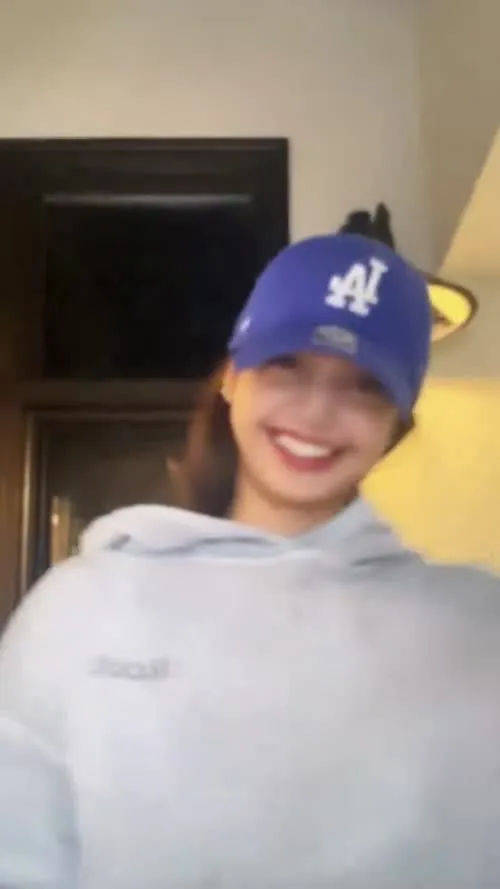 Lisa | BLΛƆKPIИK (Blackpink) - Video