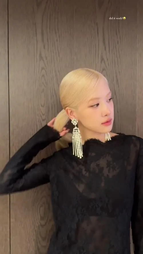 Rosé || Roseanne Park - BLΛƆKPIИK ( BLACKPINK ) - Video