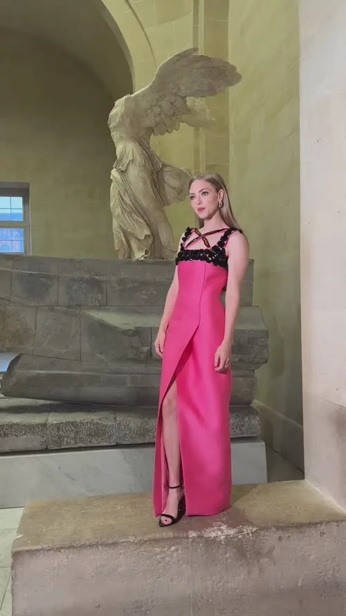 Amanda Seyfried - Video