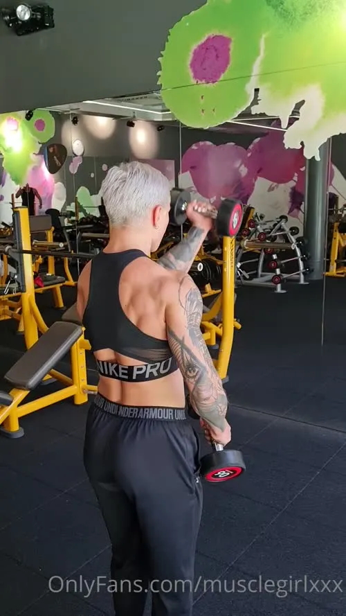 crazyxbody / musclegirlxxx - Video #135314
