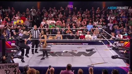 Toni Storm - Video