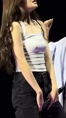 Huh Yunjin 허윤진 | LESSERAFIM - Video