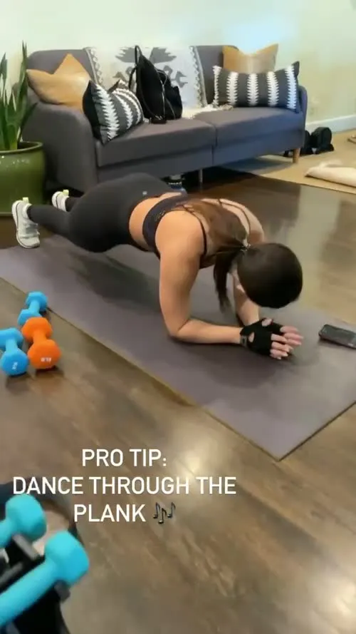 Francia Raisa - Video