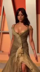 Jenna Ortega - Gd7rTKou kP