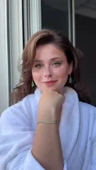 Nicole Wallace - Getting ready with x