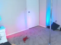 Gfcutie / Ticketshow / Girlfriendqt - Nude covered tease