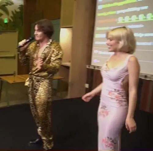 Grace van dien - Video