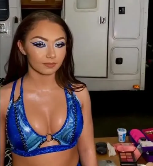 (Skye Dolecki) Skye Blue AEW - Gregarious uniform fanworms